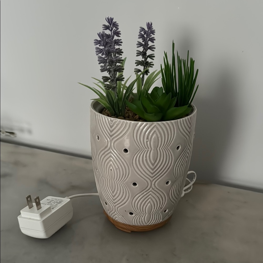 White Ceramic Planter Essential Oil Diffuser